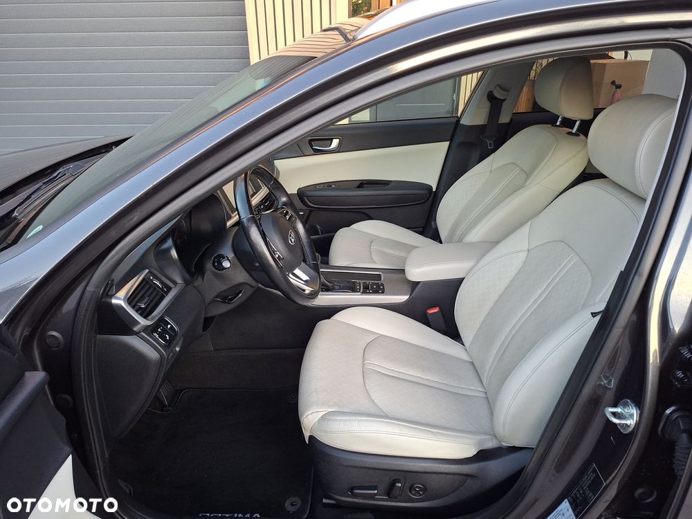 Kia Optima - 10
