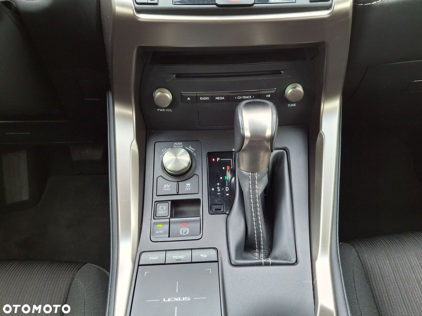 Lexus NX - 14