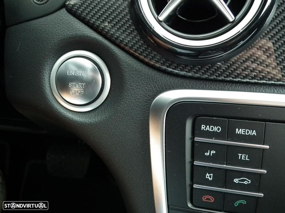 Mercedes-Benz CLA 200 d Shooting Brake AMG Line Aut. - 31