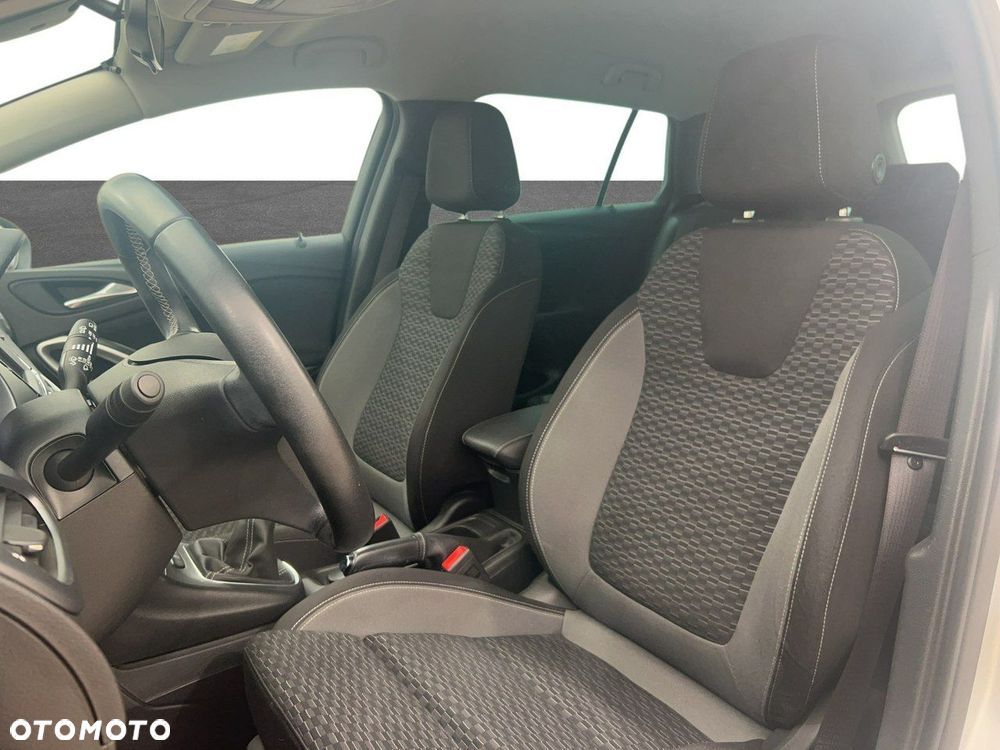 Opel Astra - 16