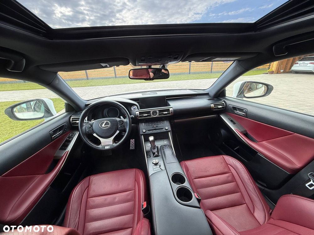 Lexus IS 300h F Sport - 20