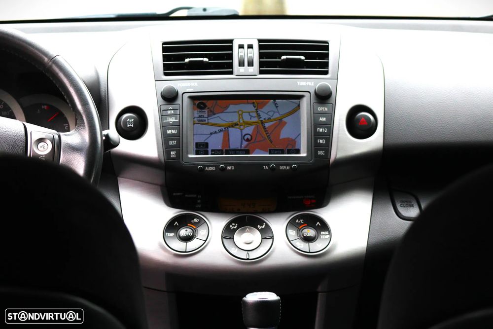 Toyota RAV4 2.2 D-4D Cross Sport NAVI - 22