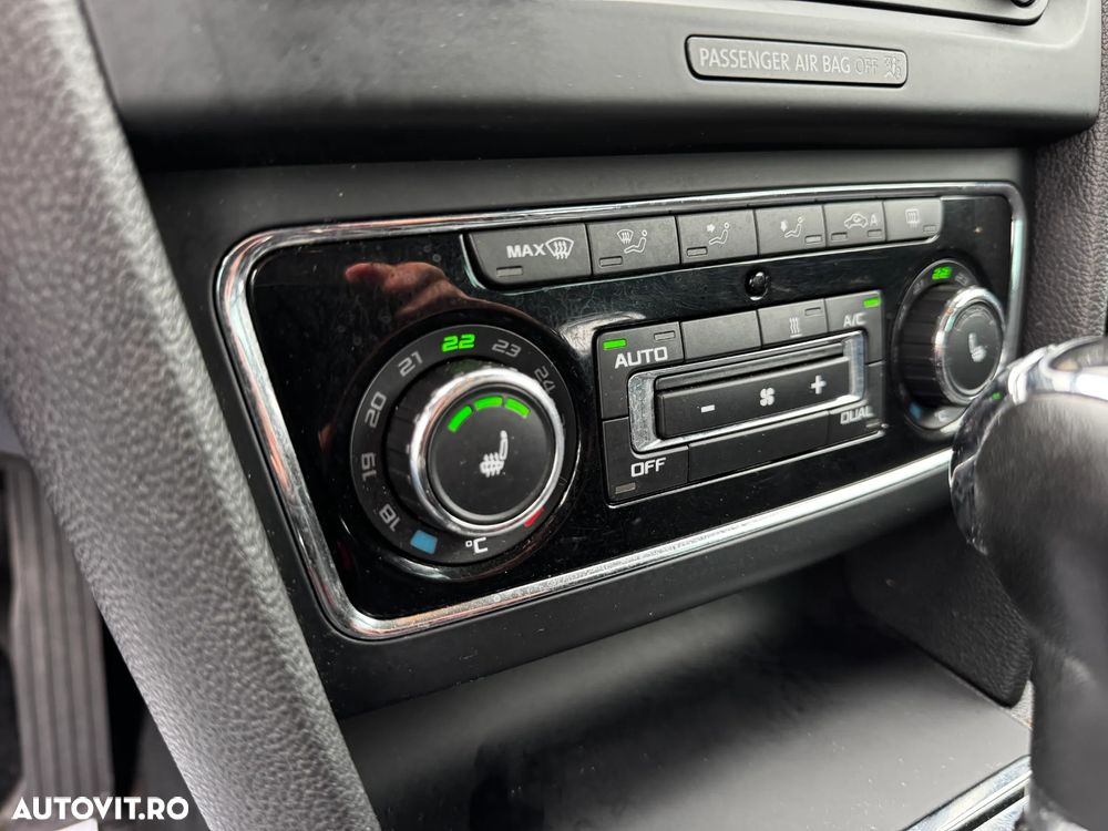 Skoda Superb 2.0 TDI DSG Elegance - 34