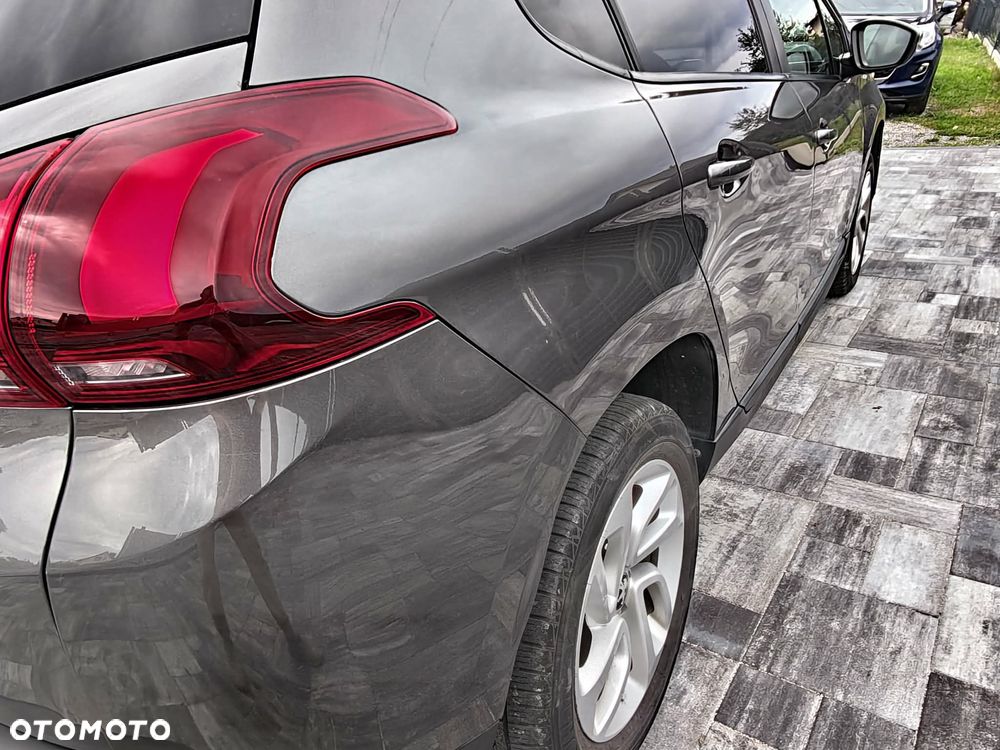 Peugeot 2008 1.2 Pure Tech Style S&S - 10