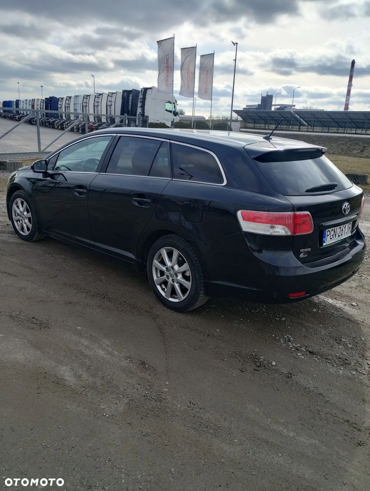 Toyota Avensis 2.0 D-4D - 1