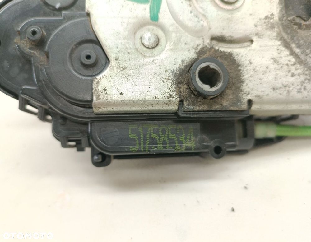 ZAMEK DRZWI PRAWY TYŁ TYLNY FIAT CROMA II 51758534 6 PIN - 4