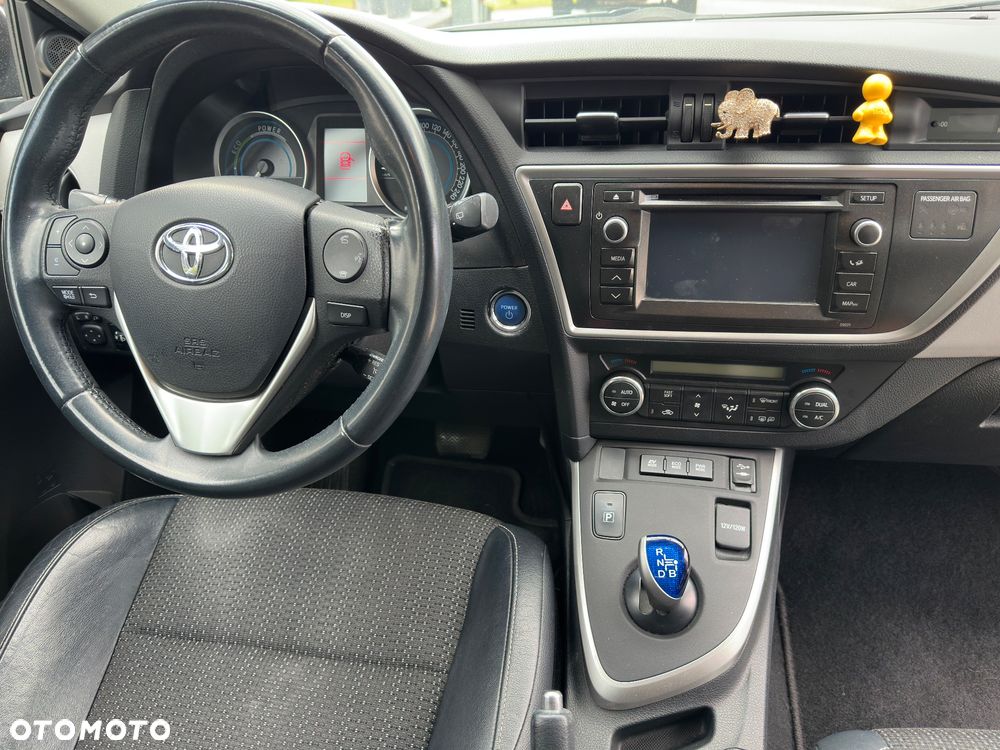 Toyota Auris 1.8 HSD Luna - 11