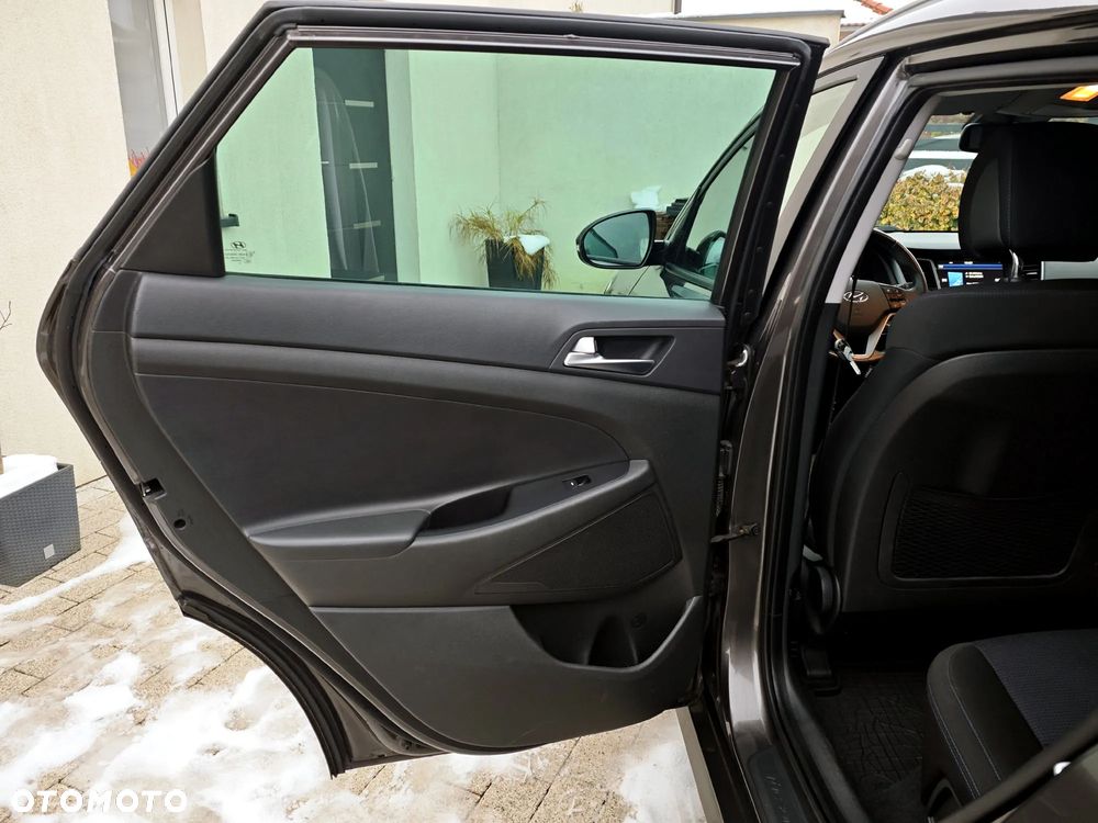 Hyundai Tucson blue 1.7 CRDi 2WD Passion - 16