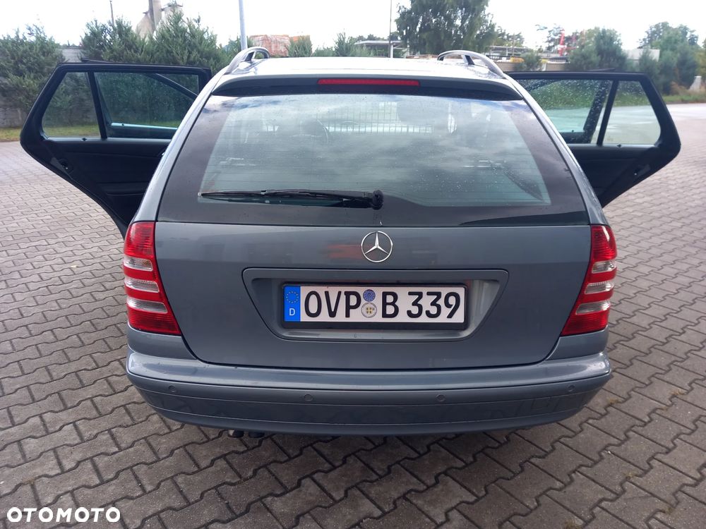 Mercedes-Benz Klasa C 180 Kompressor Automatik Classic Sport Edition - 10