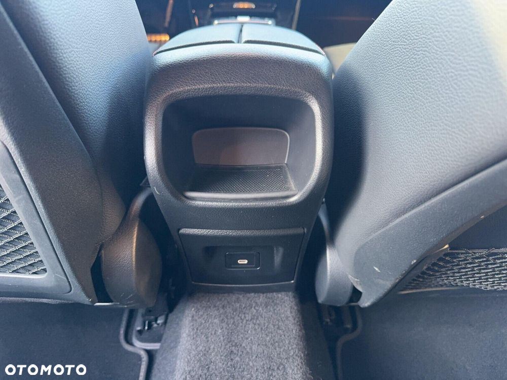 Mercedes-Benz CLA 200 AMG Line 7G-DCT - 20