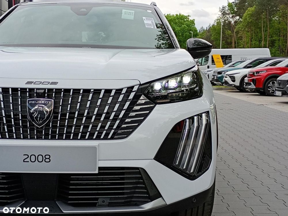 Peugeot 2008 - 8