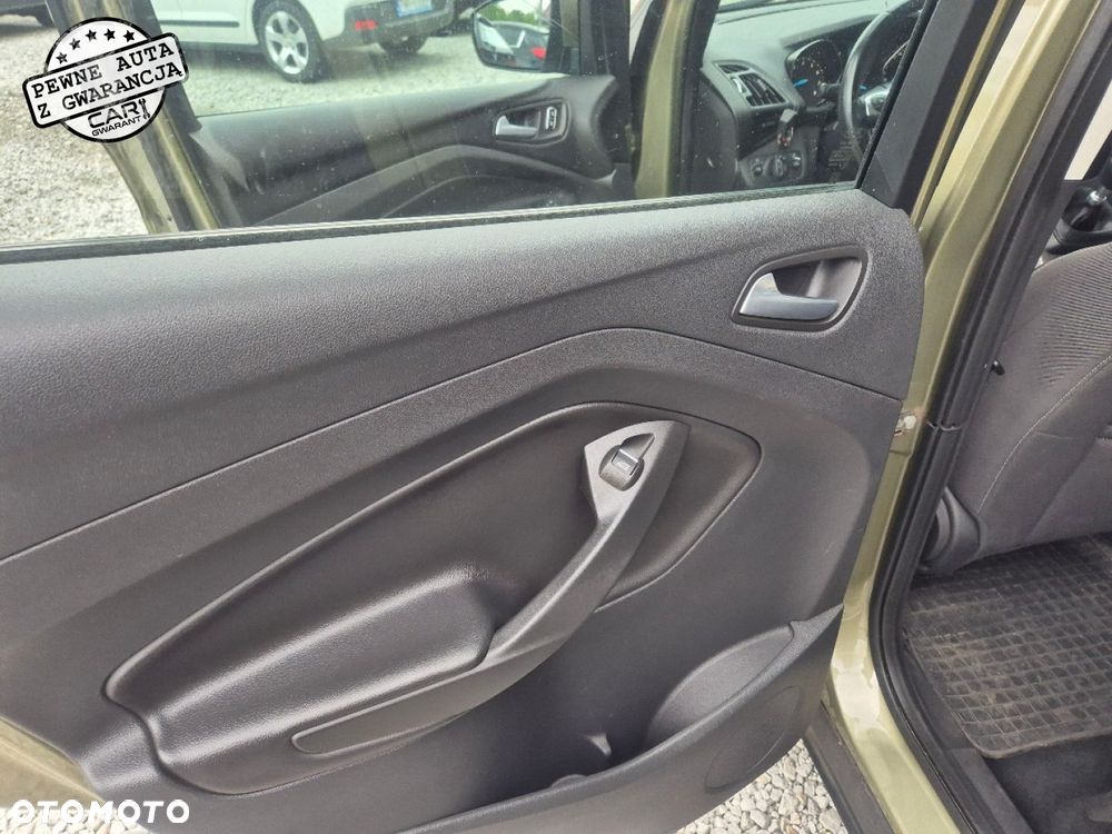 Ford Kuga - 12