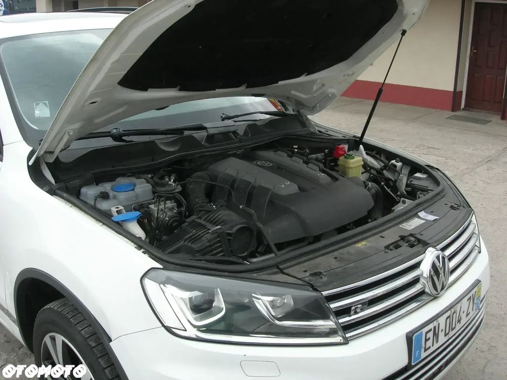 Volkswagen Touareg 3.0 V6 TDI BMT Perfectline R-Style - 11