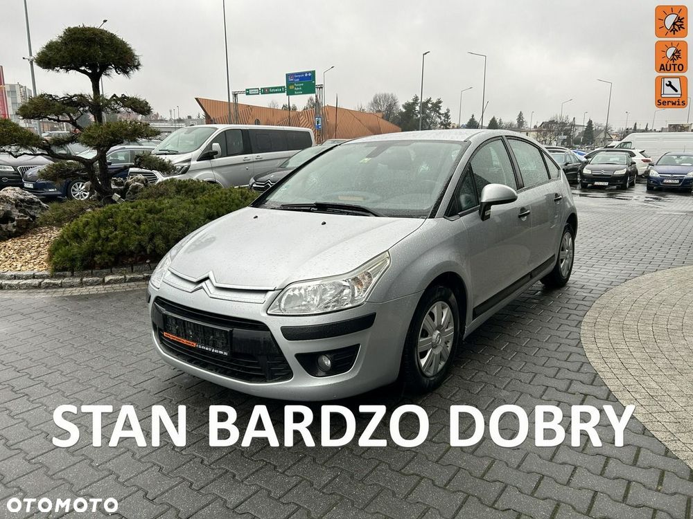 Citroën C4 1.4 16V Style - 2