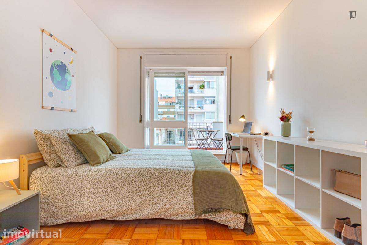 Quarto - localizado em Ramalde Porto - Grande imagem: 2/21