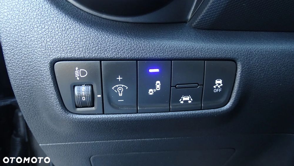 Hyundai Kona - 16