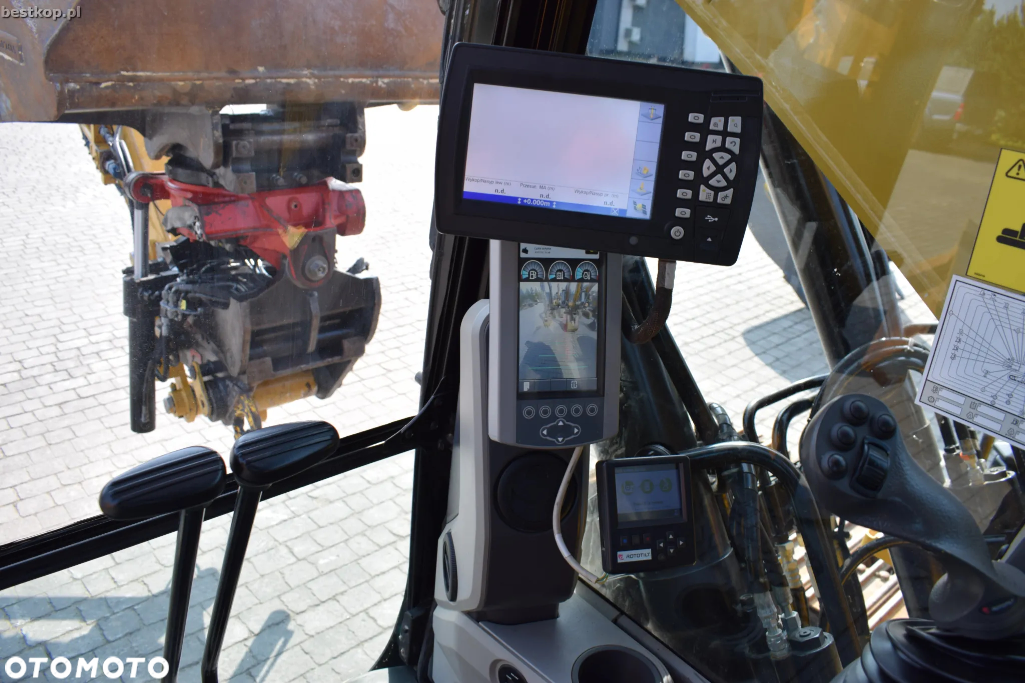 Caterpillar 323EL - 23