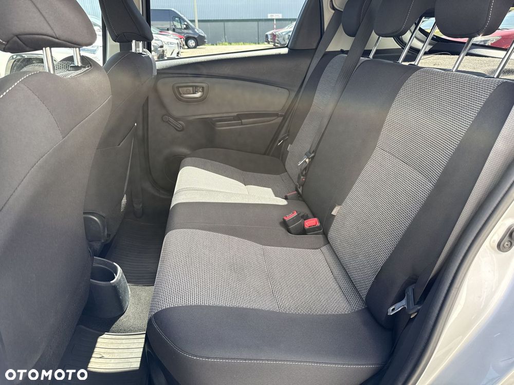 Toyota Yaris Hybrid 100 Premium - 12