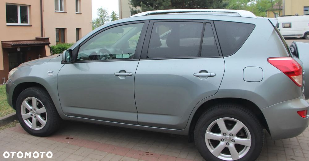 Toyota RAV4 2.2 D-4D Luna - 1