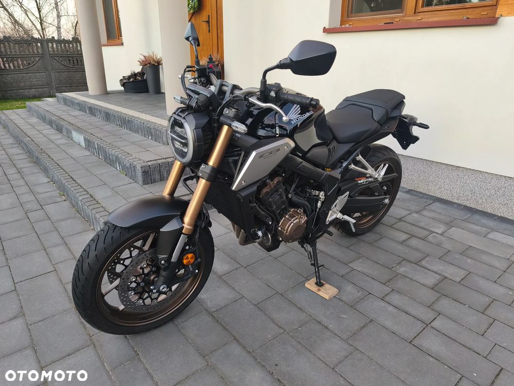Honda CB - 8