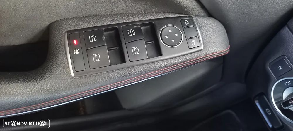 Mercedes-Benz CLA 180 d Shooting Brake AMG Line - 14