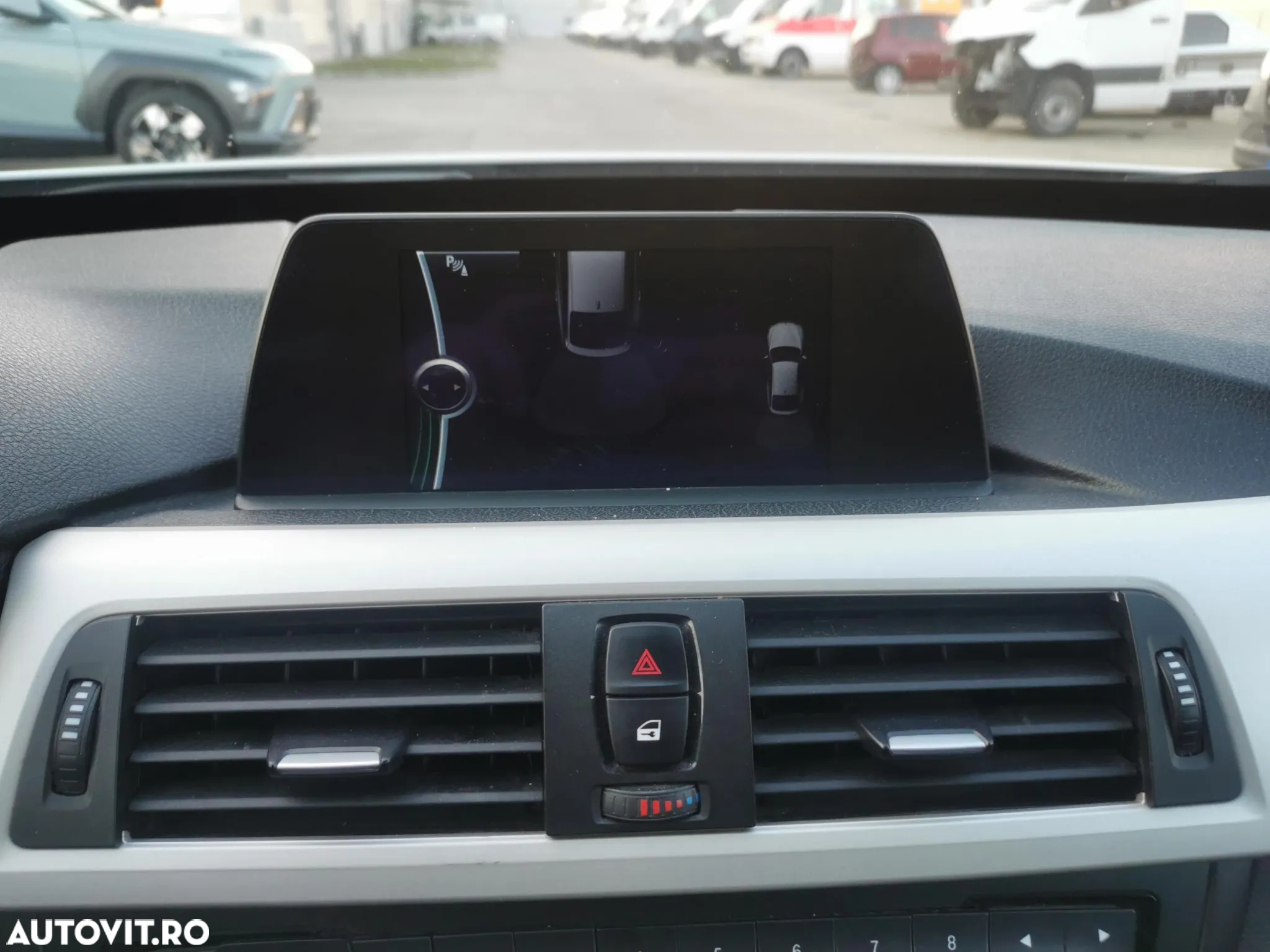 BMW Seria 3 318d Aut. - 22