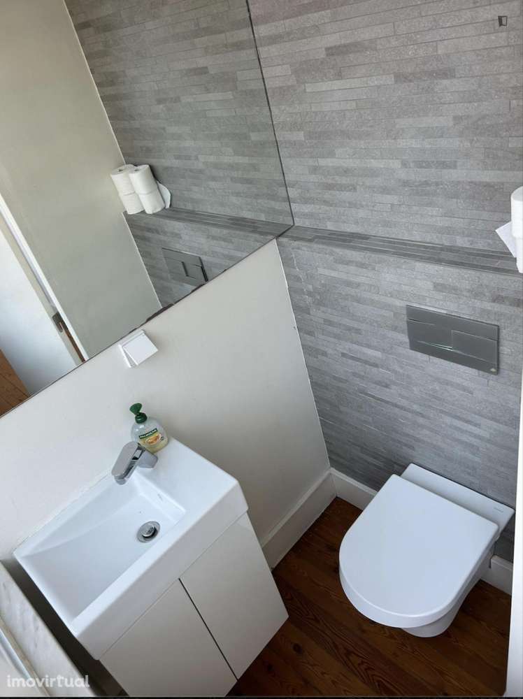 Apartamento com 2 quartos - localizado em Lisbon - Grande imagem: 2/23