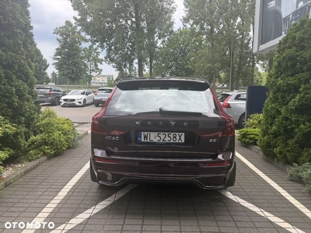 Volvo XC 60 B5 B AWD Plus Dark - 32