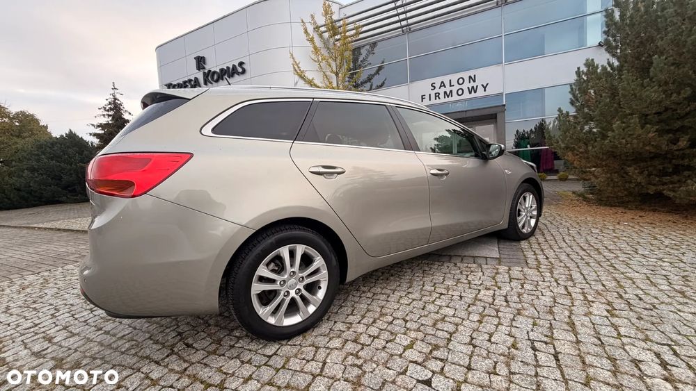 Kia Ceed - 16