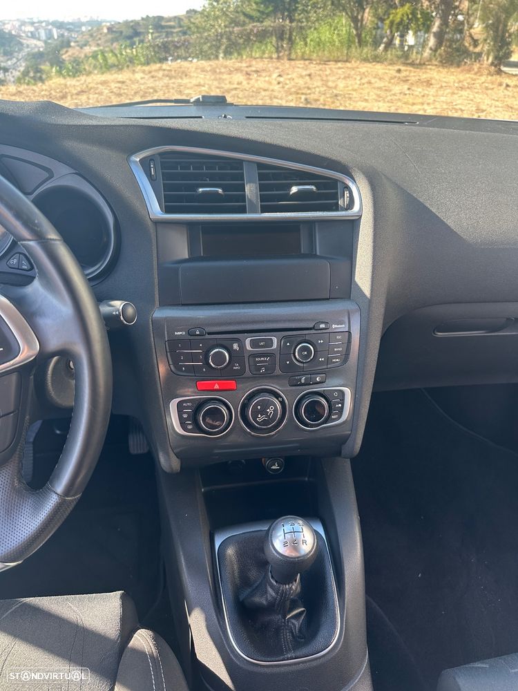Citroën C4 1.6 HDi Attraction - 10