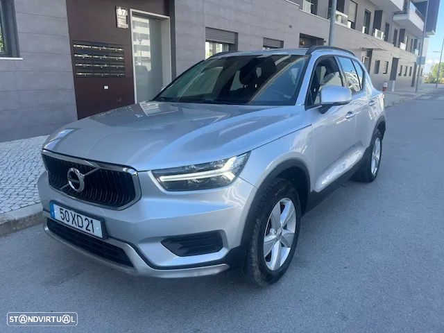 Volvo XC 40 1.5 T3 Momentum Tech Edition - 1