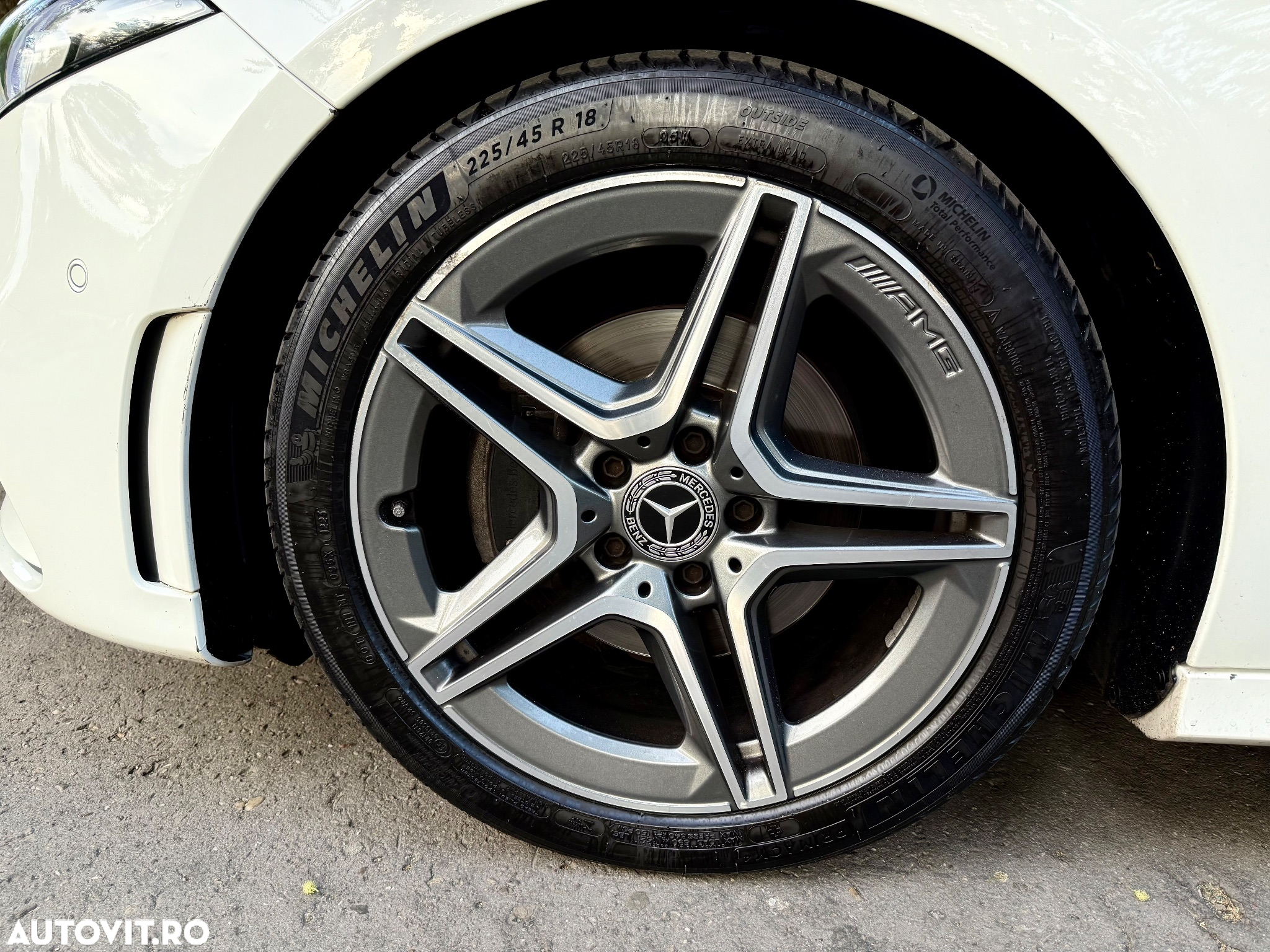 Mercedes-Benz A 180 d 7G-DCT AMG Line - 13