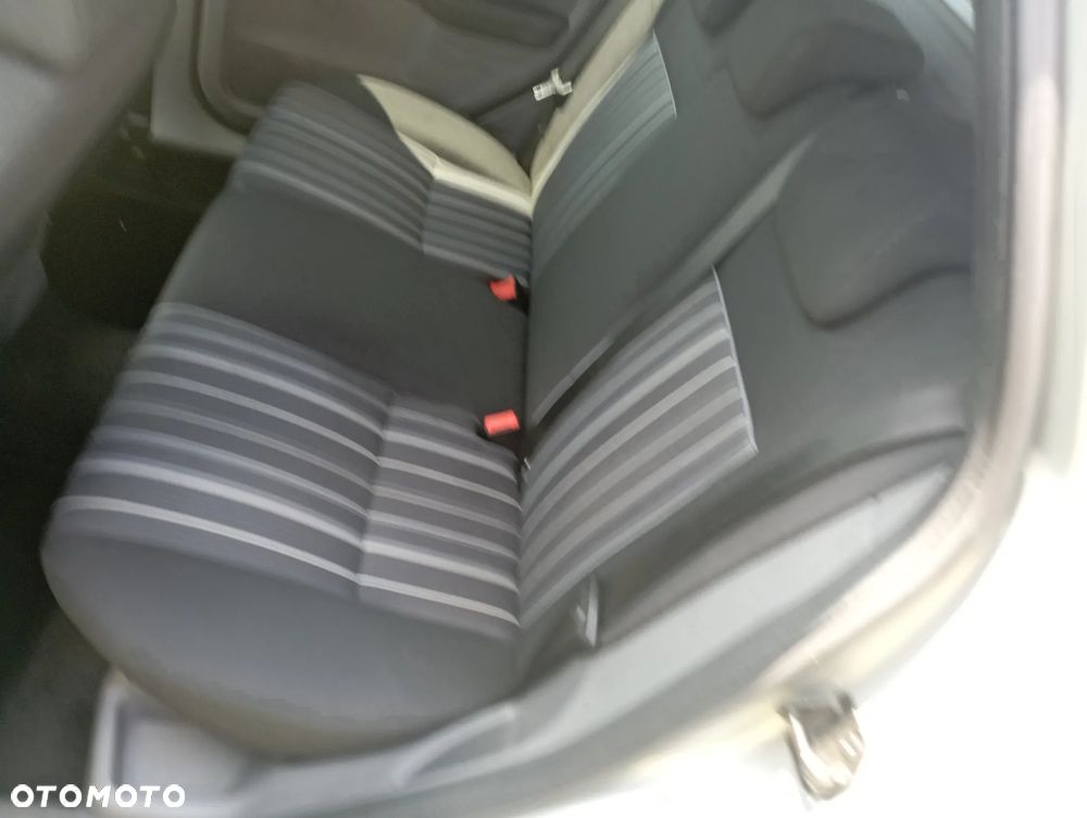 Ford Focus 1.6 FX - 10