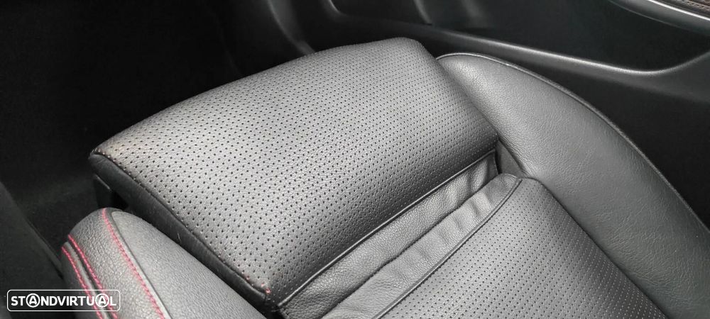 Mercedes-Benz A 180 d AMG Line - 37
