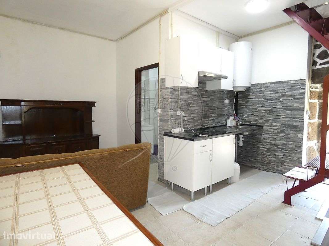 Moradia T2 para venda - Grande imagem: 2/12
