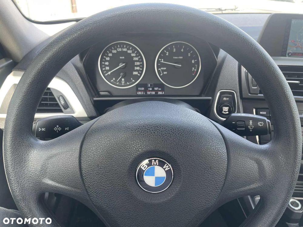 BMW Seria 1 - 21