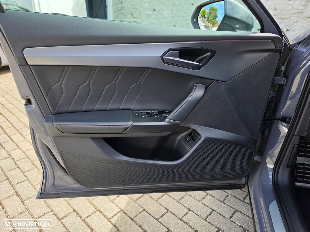 Cupra Formentor 1.4 e-Hybrid DSG VZ - 10