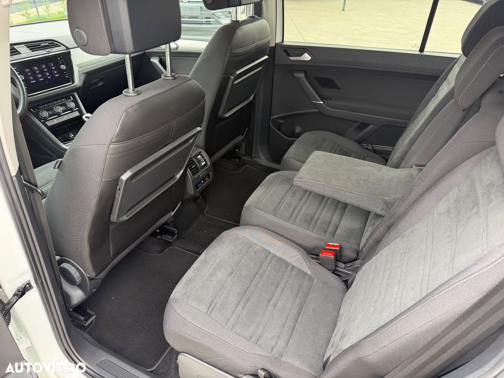 Volkswagen Touran 2.0 TDI SCR Highline - 16