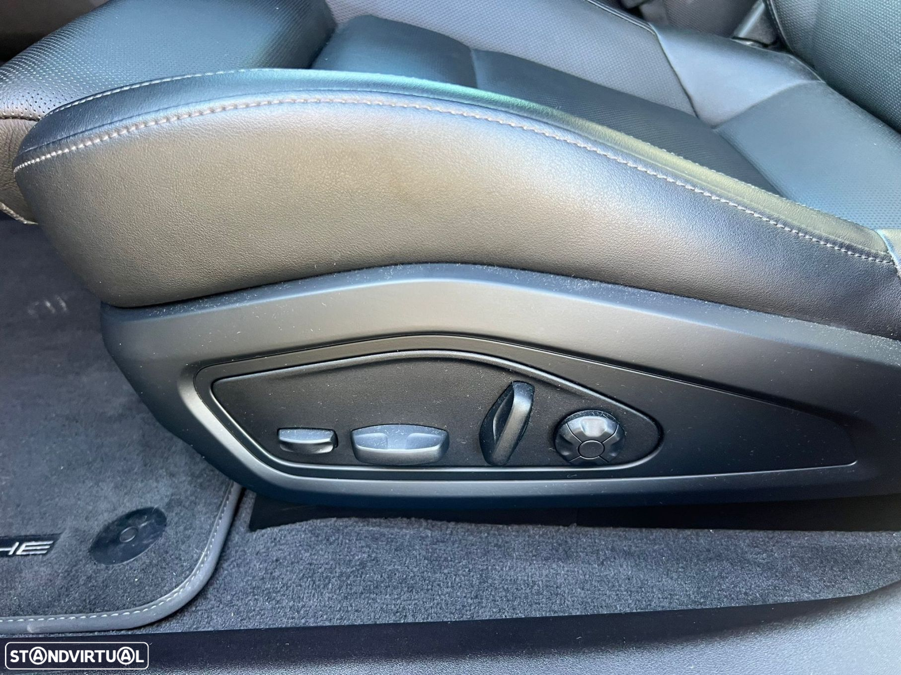 Porsche Taycan Sport Turismo - 44