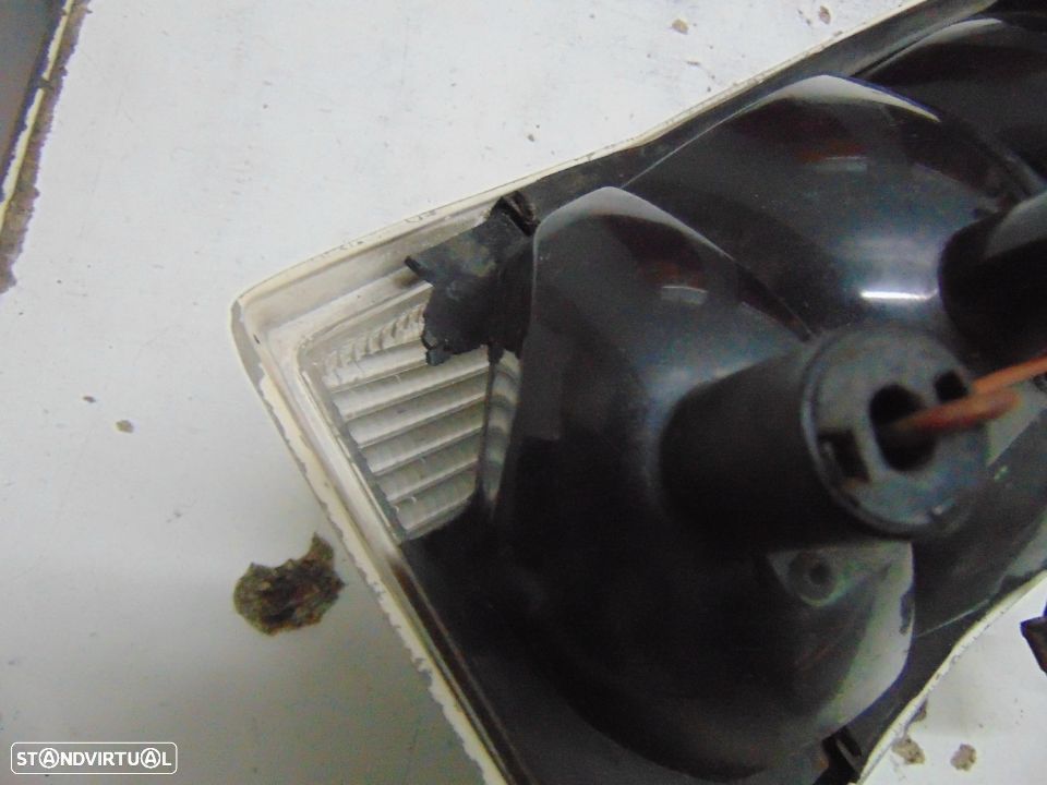 Antigos peugeot farolins - 6