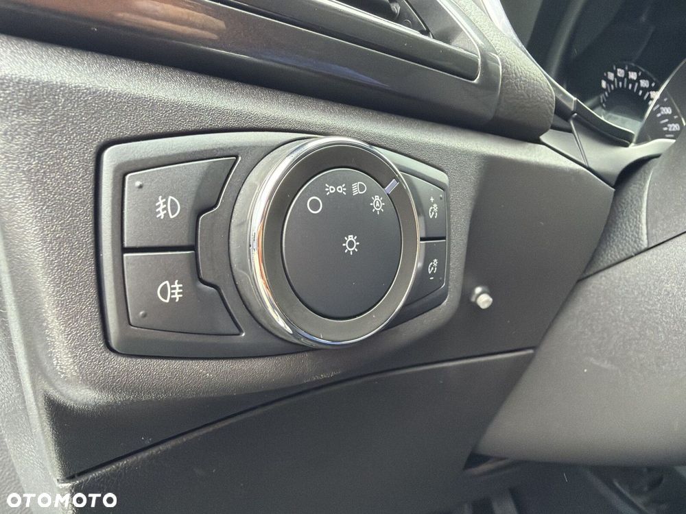 Ford Mondeo - 22