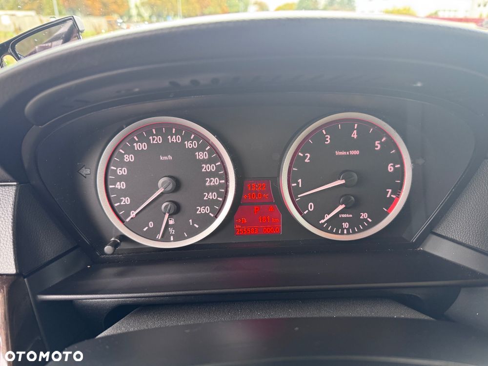 BMW Seria 5 530xi - 14