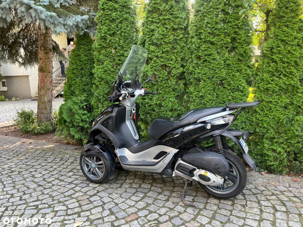 Piaggio MP-3 - 10