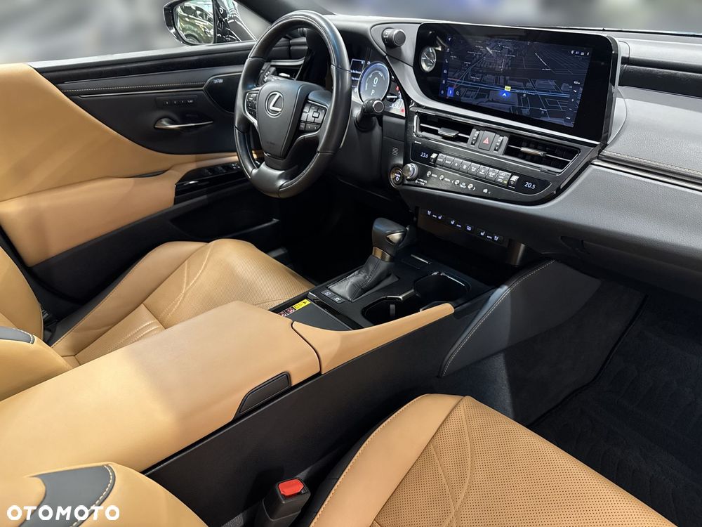 Lexus ES 300h Prestige - 27