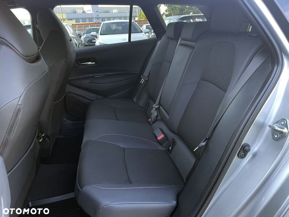 Toyota Corolla 1.8 Hybrid GR Sport Dynamic - 12