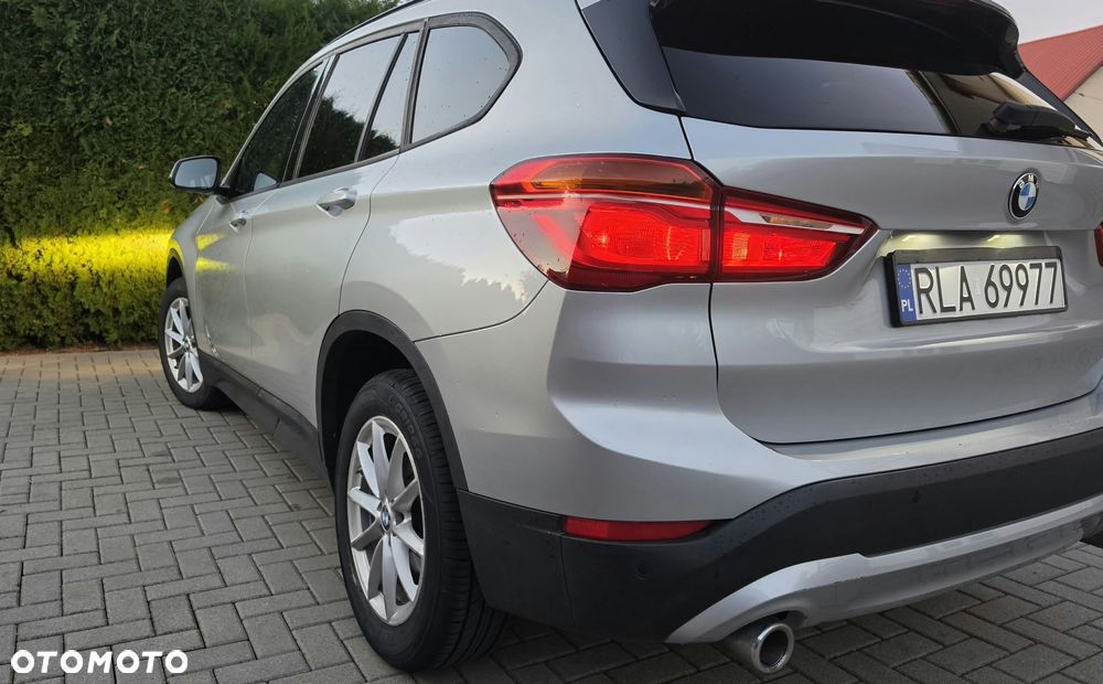 BMW X1 sDrive18d xLine - 17
