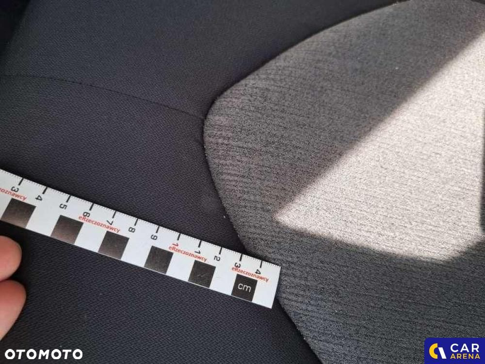 Toyota Camry - 28