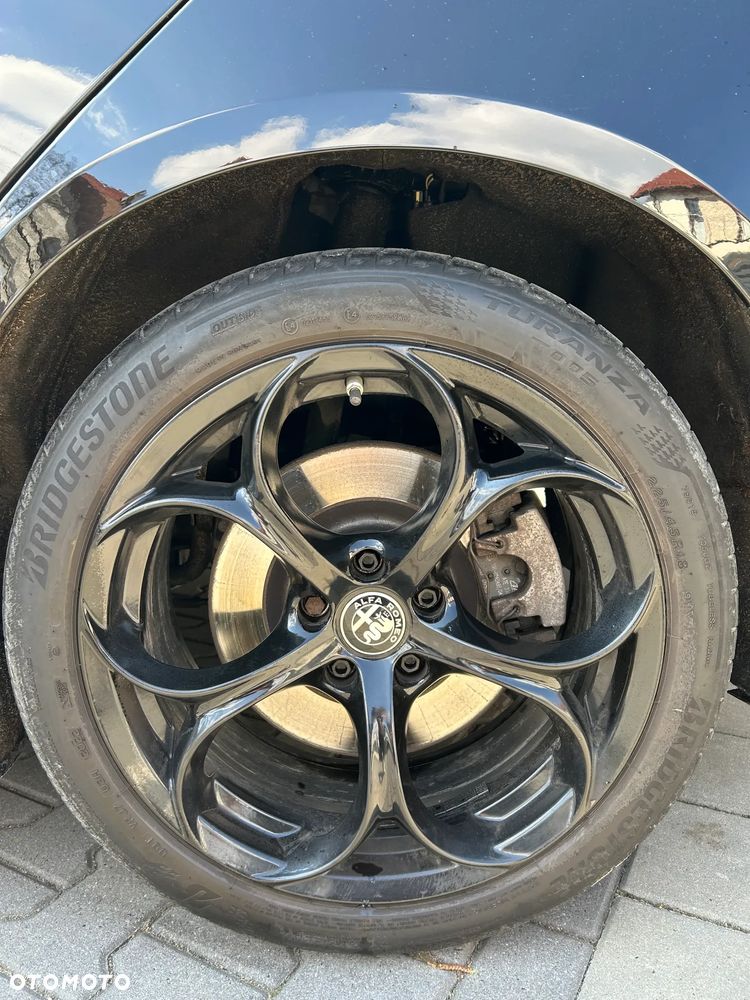 Alfa Romeo Giulia - 10