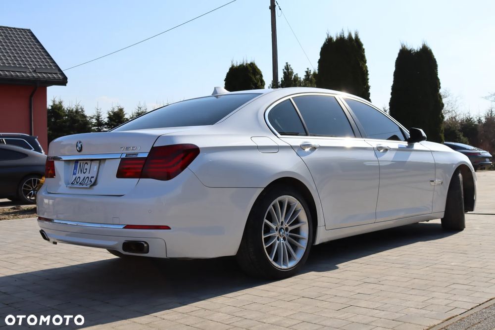 BMW Seria 7 750Li - 8
