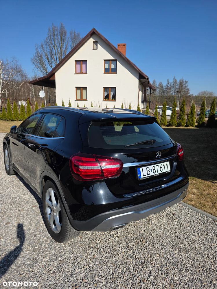 Mercedes-Benz GLA - 17